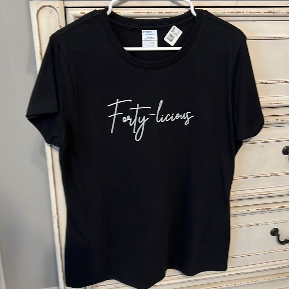 Forty-licious Tee